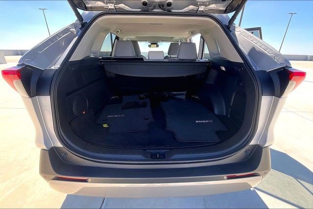 Used 2024 Toyota RAV4 Limited image 33