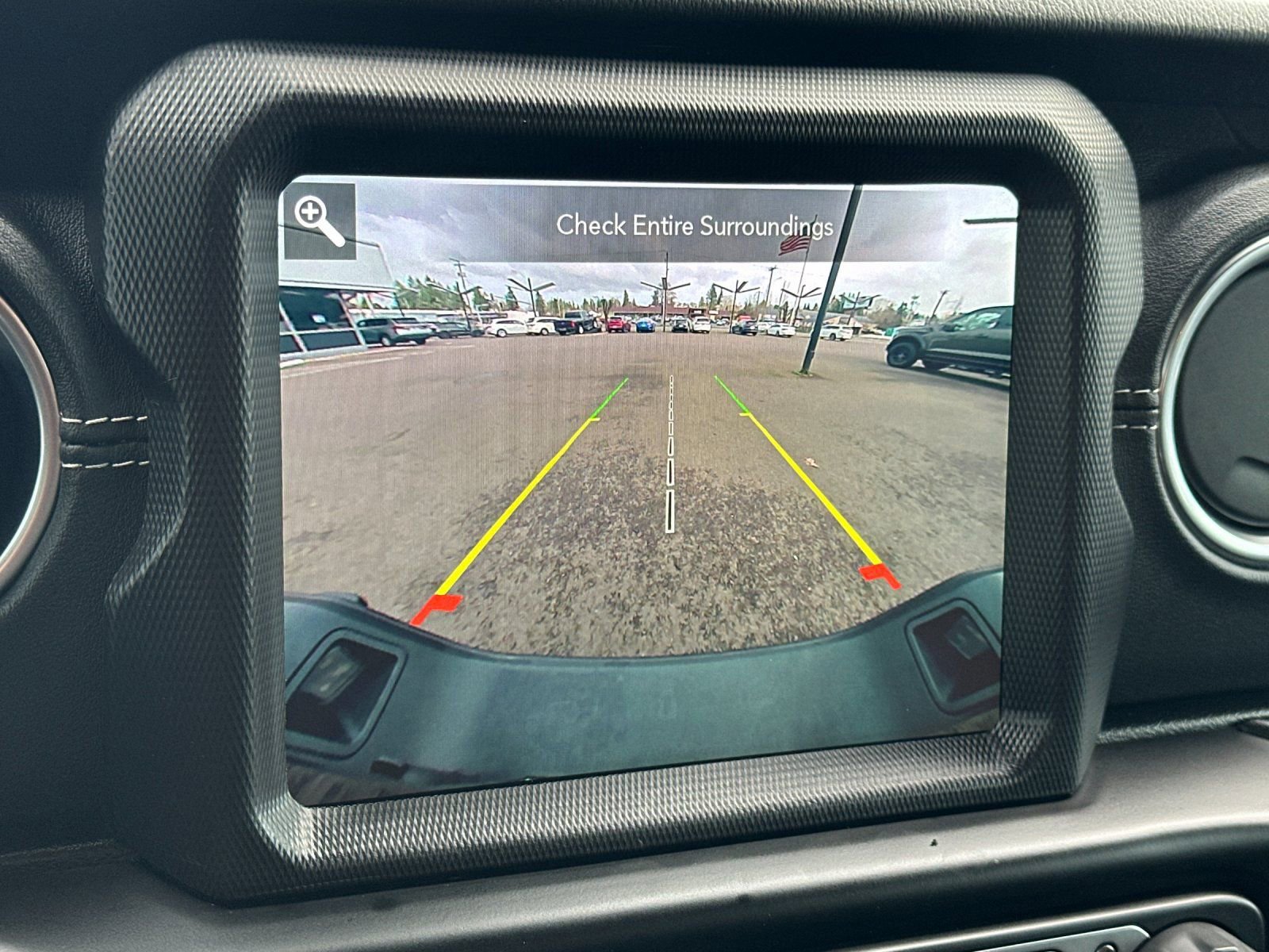 Used 2020 Jeep Gladiator Overland image 17