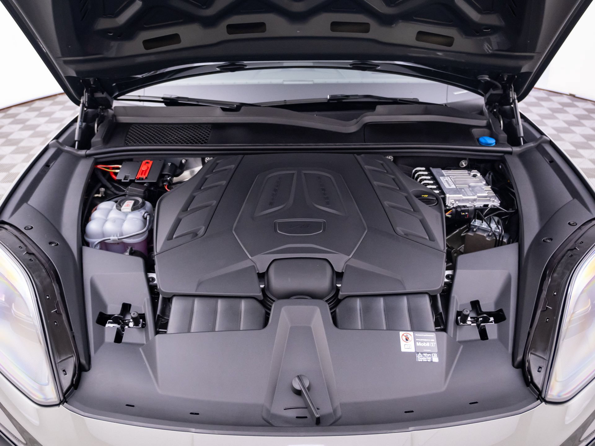 New 2026 Porsche Cayenne Turbo GT AWD/4WD image 31