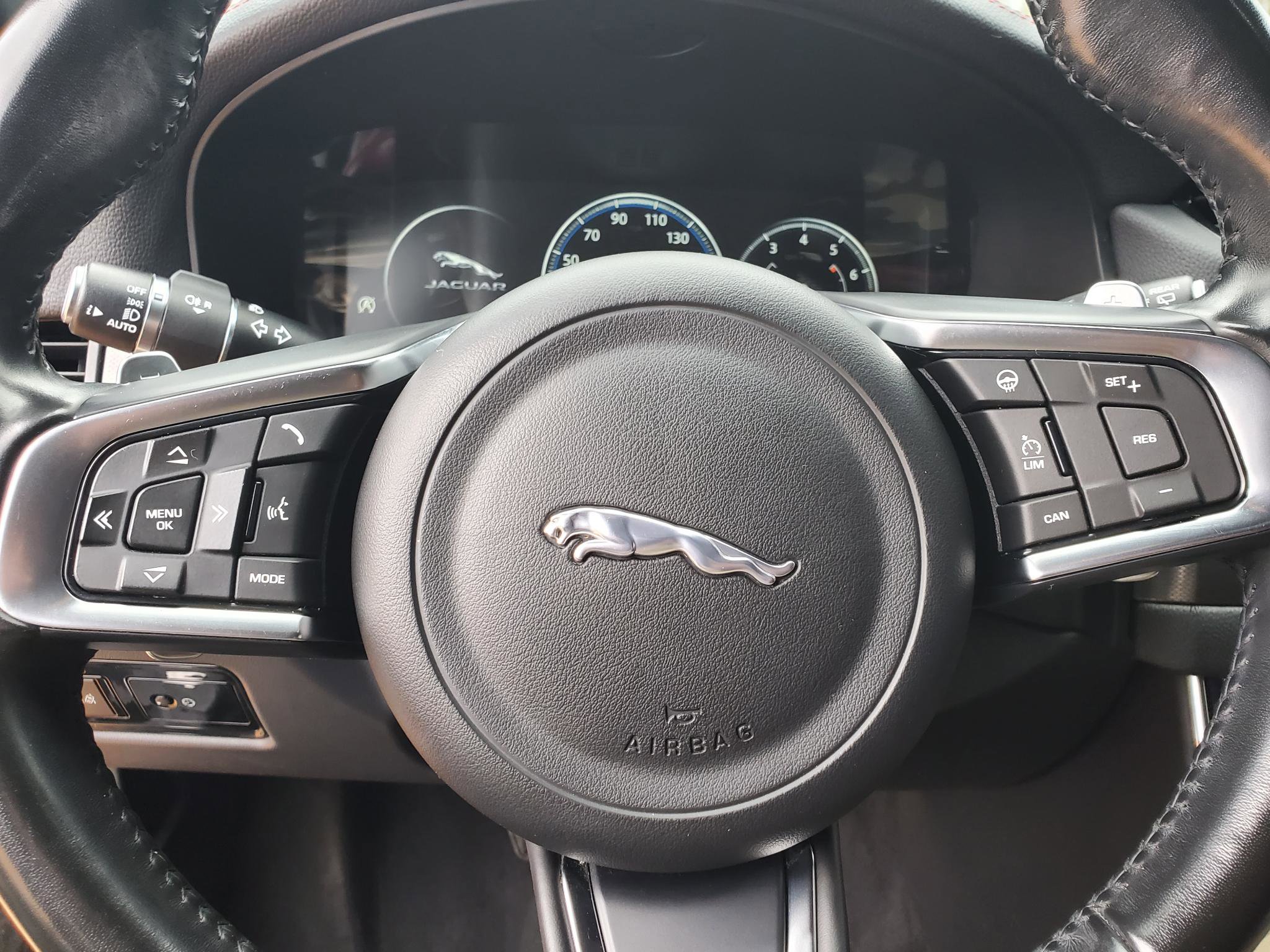 Used 2018 Jaguar XF First Edition image 32