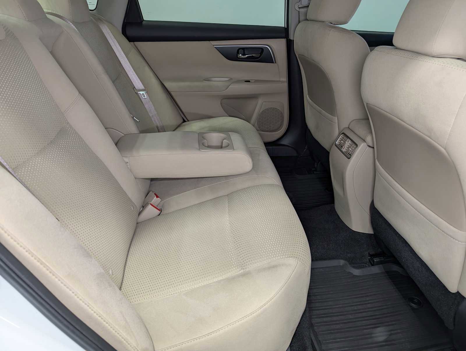 Used 2015 Nissan Altima 2.5 SV w/ Convenience Package FWD image 39
