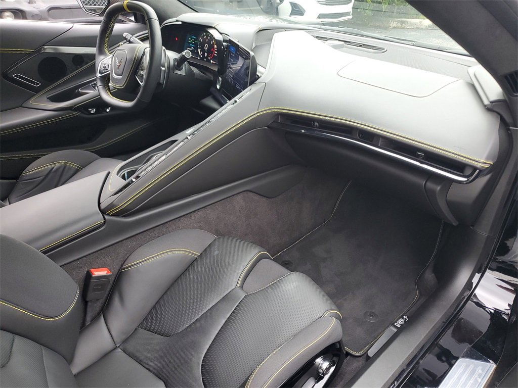 Used 2023 Chevrolet Corvette Stingray Premium Conv w/ Z51 Performance Package image 11