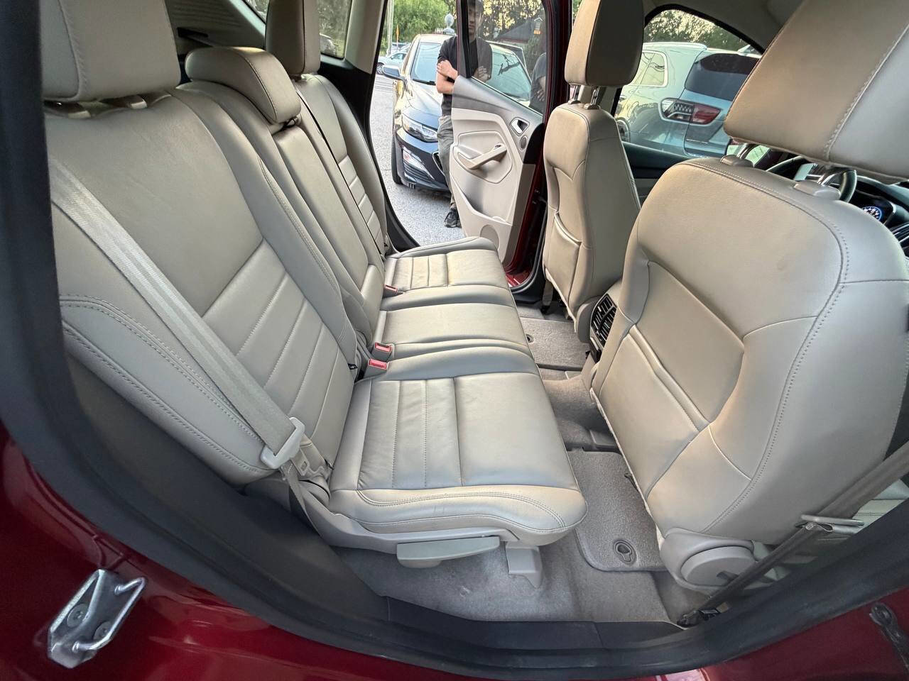 Used 2013 Ford C-MAX SEL FWD image 15