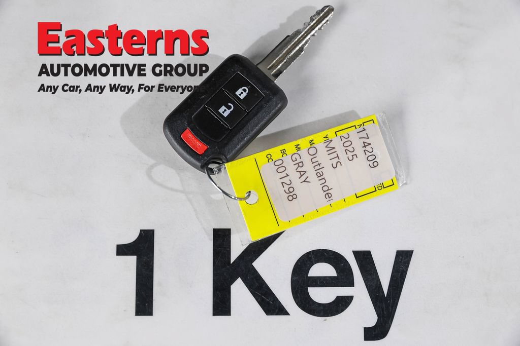 Used 2025 Mitsubishi Outlander Sport LE AWD/4WD image 27