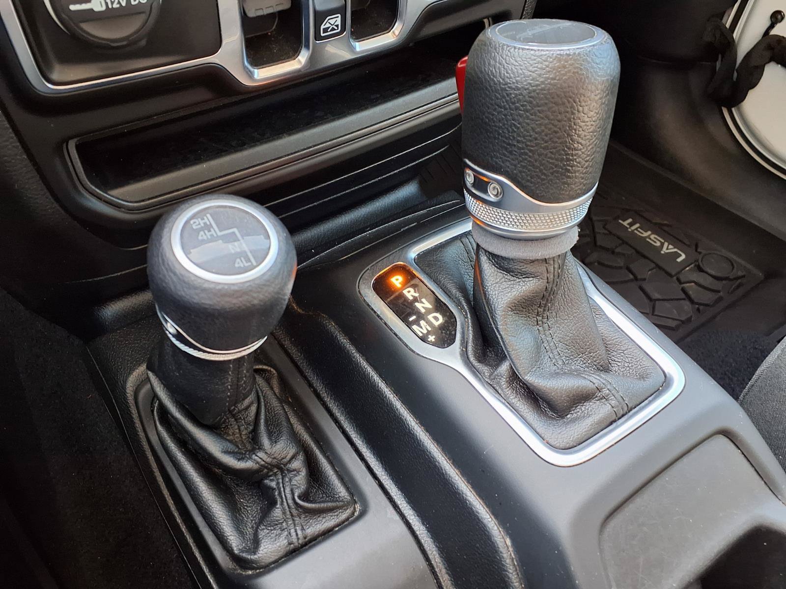 Used 2020 Jeep Gladiator Sport AWD/4WD image 16