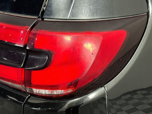 Used 2021 Chrysler Pacifica Touring-L FWD image 31