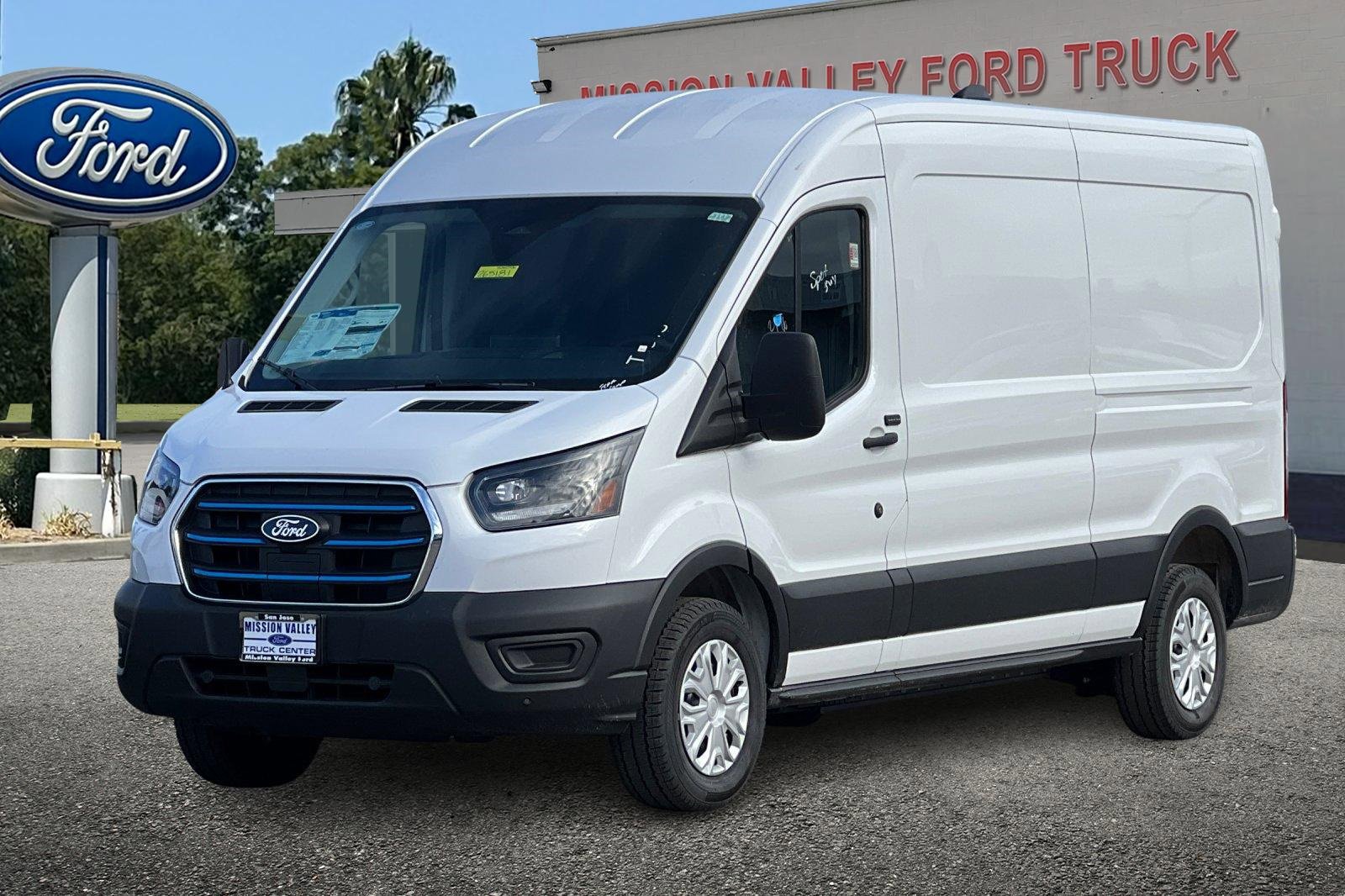 New 2026 Ford E-Transit 148 Medium Roof w/ Load Area Protection Package image 8
