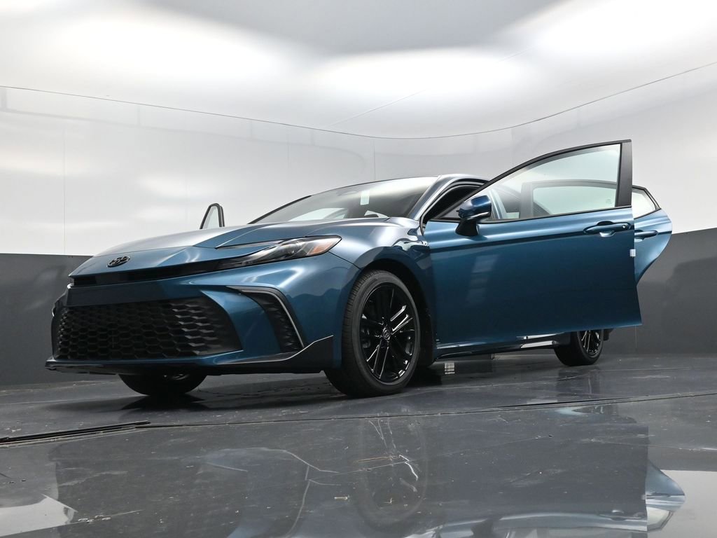 New 2026 Toyota Camry SE image 30