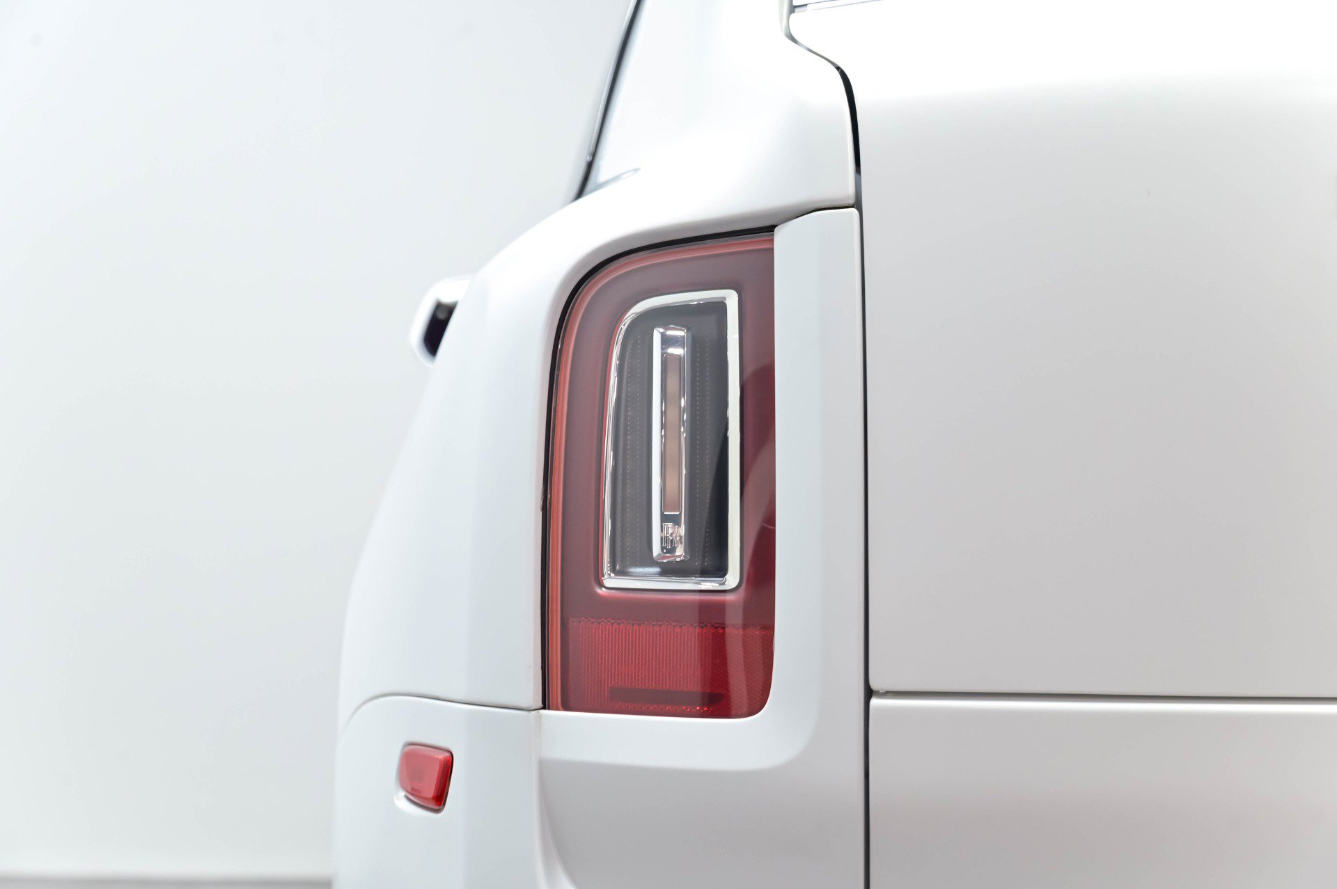 Used 2021 Rolls-Royce Cullinan Black Badge AWD/4WD image 68