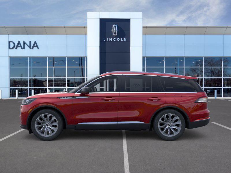 New 2025 Lincoln Aviator AWD image 3