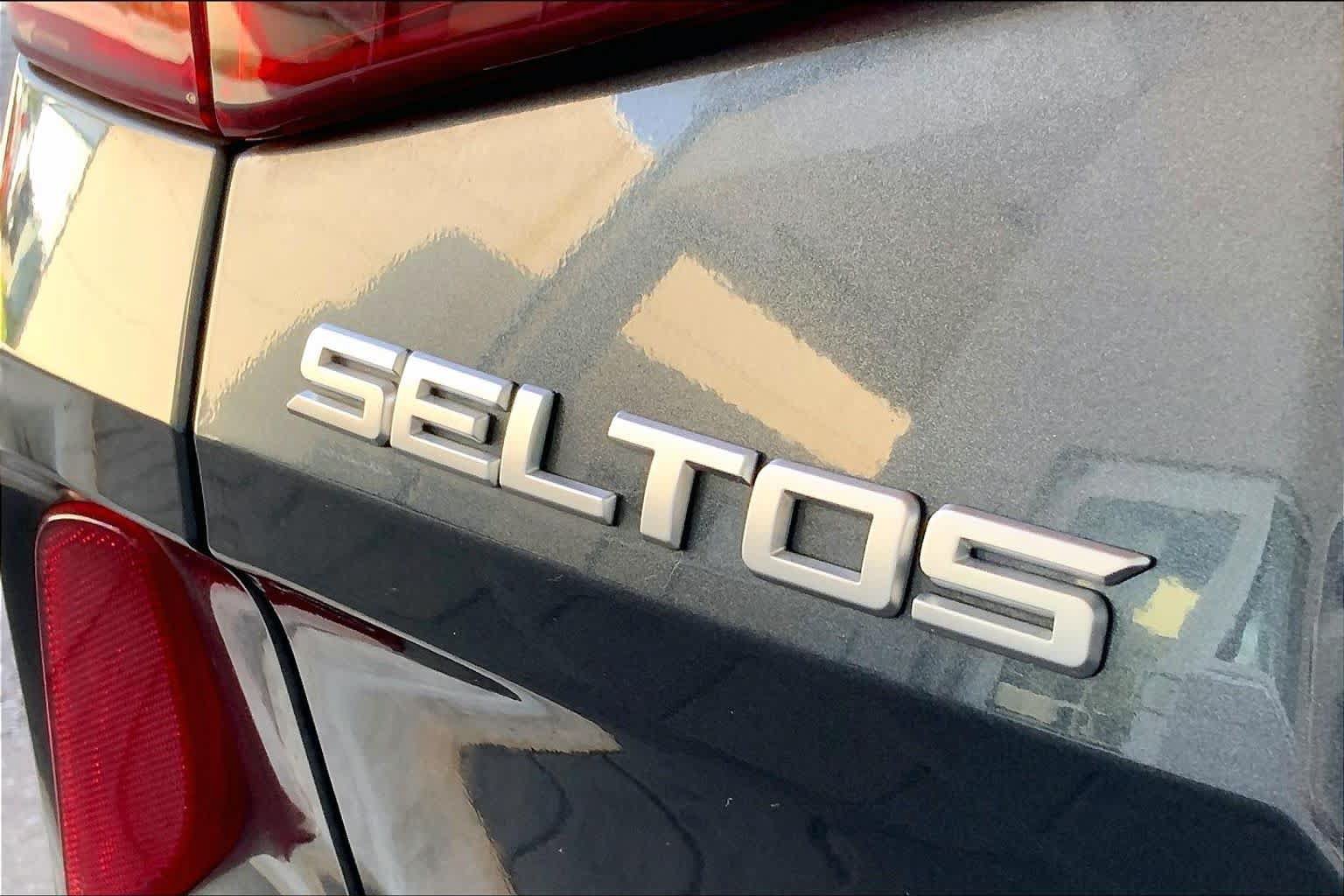 Used 2023 Kia Seltos SX w/ SX Sunroof Package AWD/4WD image 10