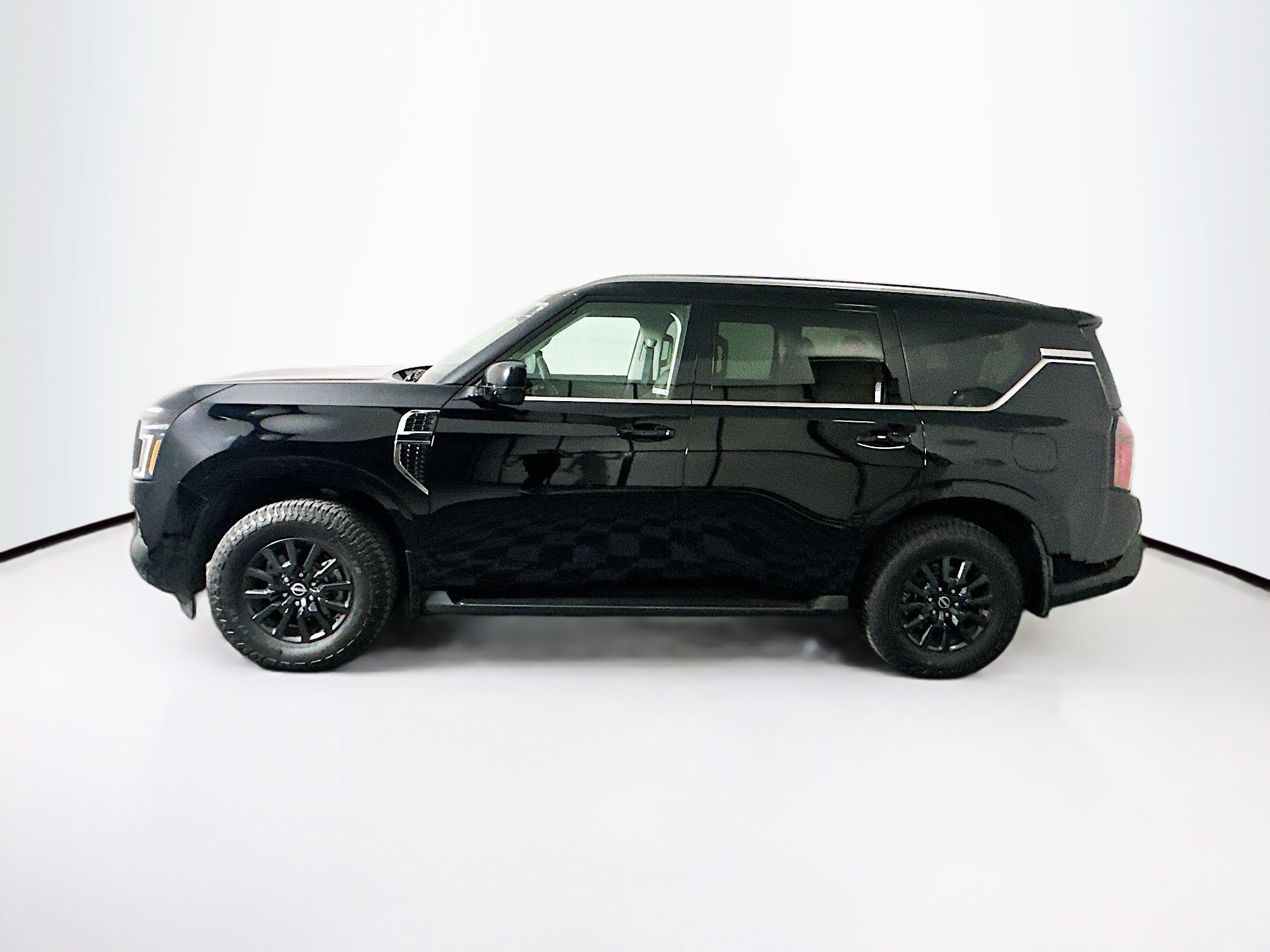 Used 2025 Nissan Armada SV image 4