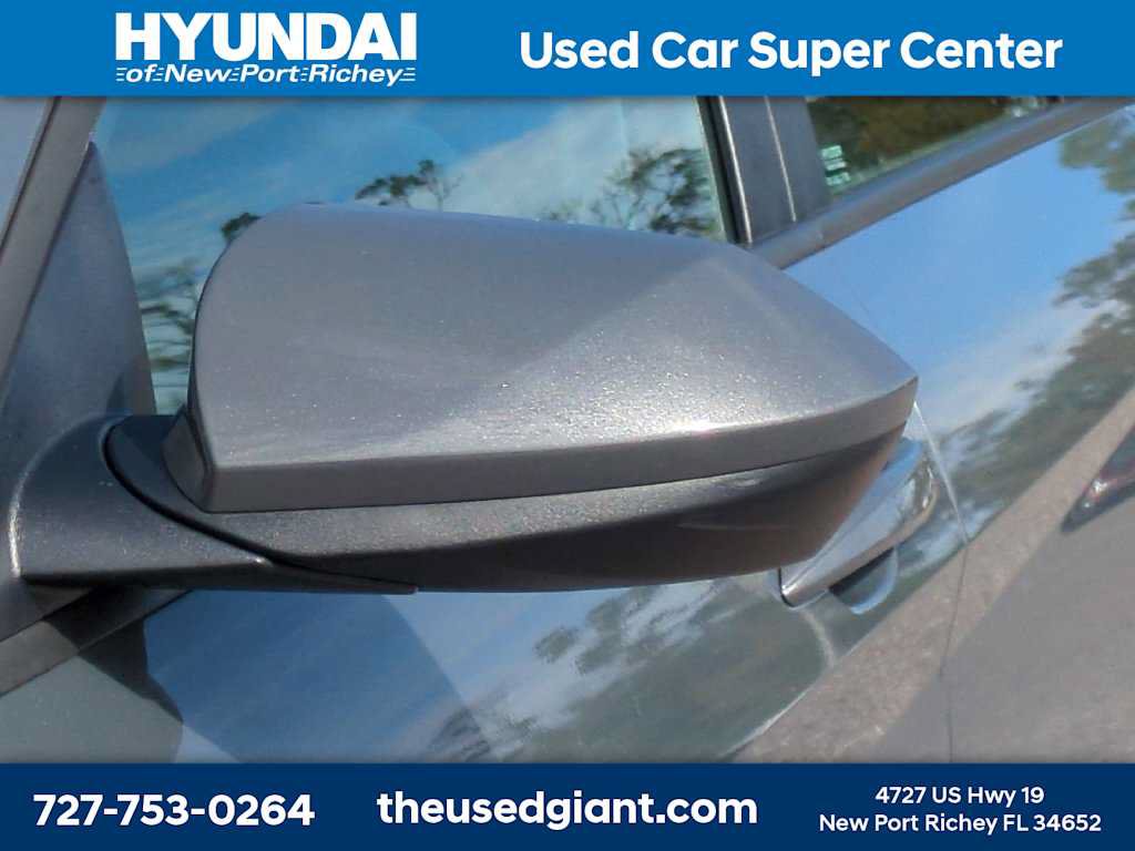 Certified 2025 Hyundai Elantra SE FWD image 11