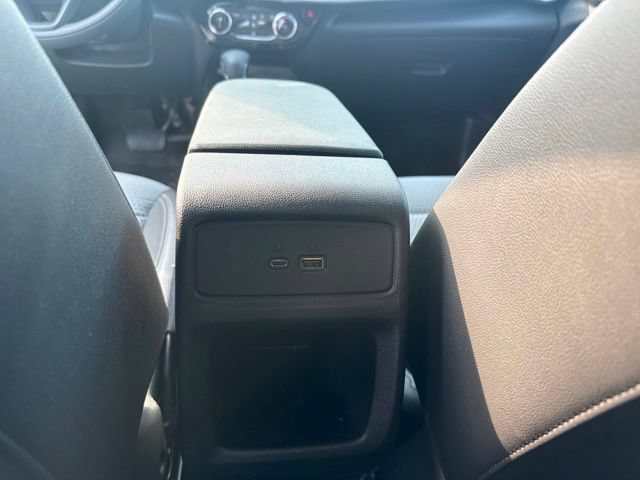 Used 2025 Chevrolet Trax LT FWD image 19