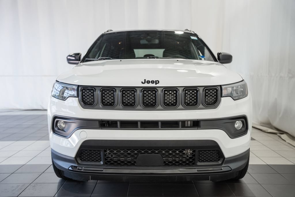 Certified 2023 Jeep Compass Latitude AWD/4WD image 2