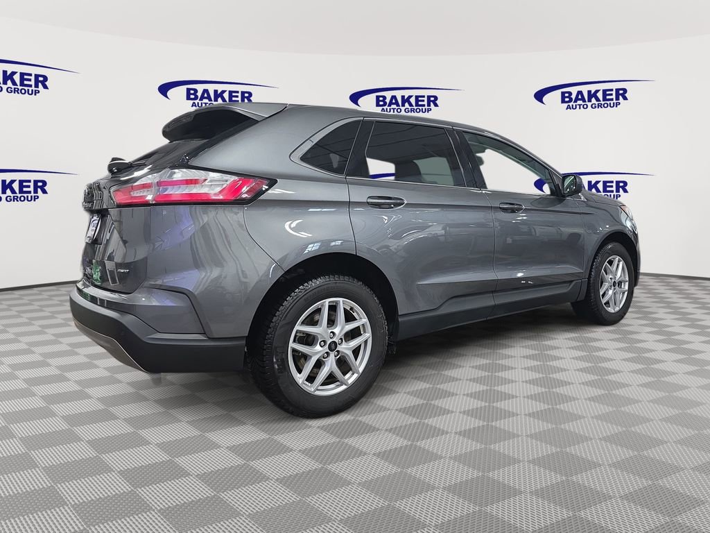 Used 2024 Ford Edge SEL image 5