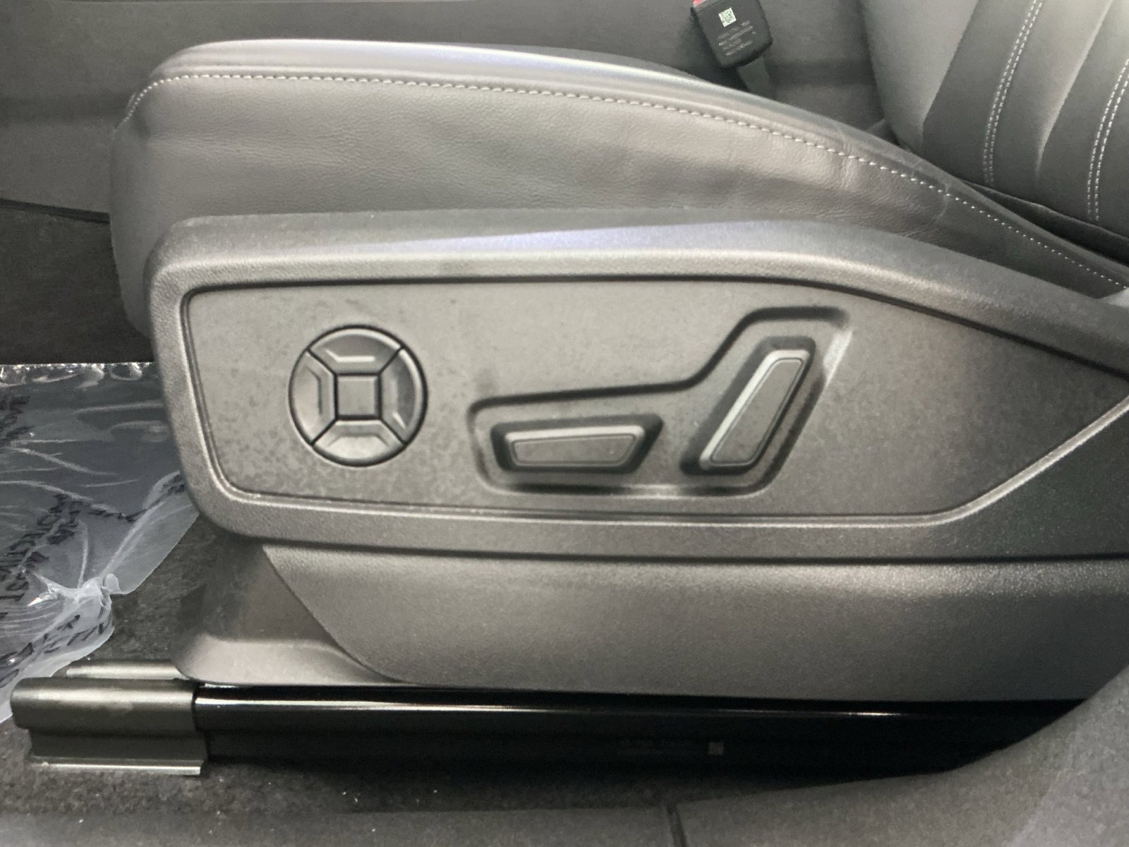 Used 2025 Audi Q5 Premium Plus w/ Premium Plus AWD/4WD image 14