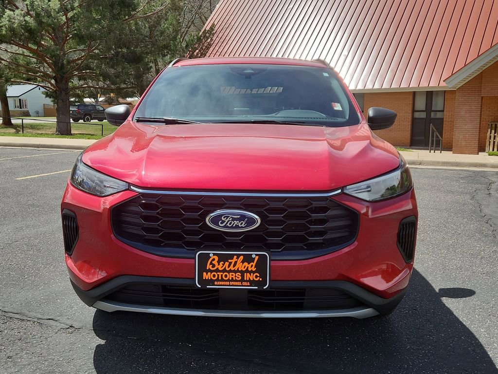 Used 2025 Ford Escape ST-Line AWD/4WD image 5