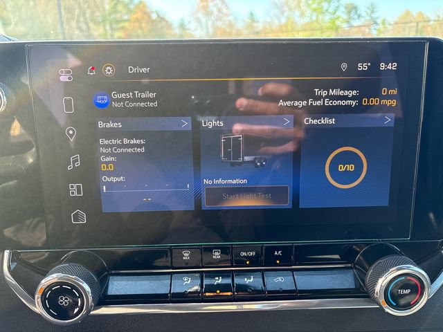Certified 2023 Chevrolet Colorado Trail Boss w/ Advanced Trailering Package AWD/4WD image 31
