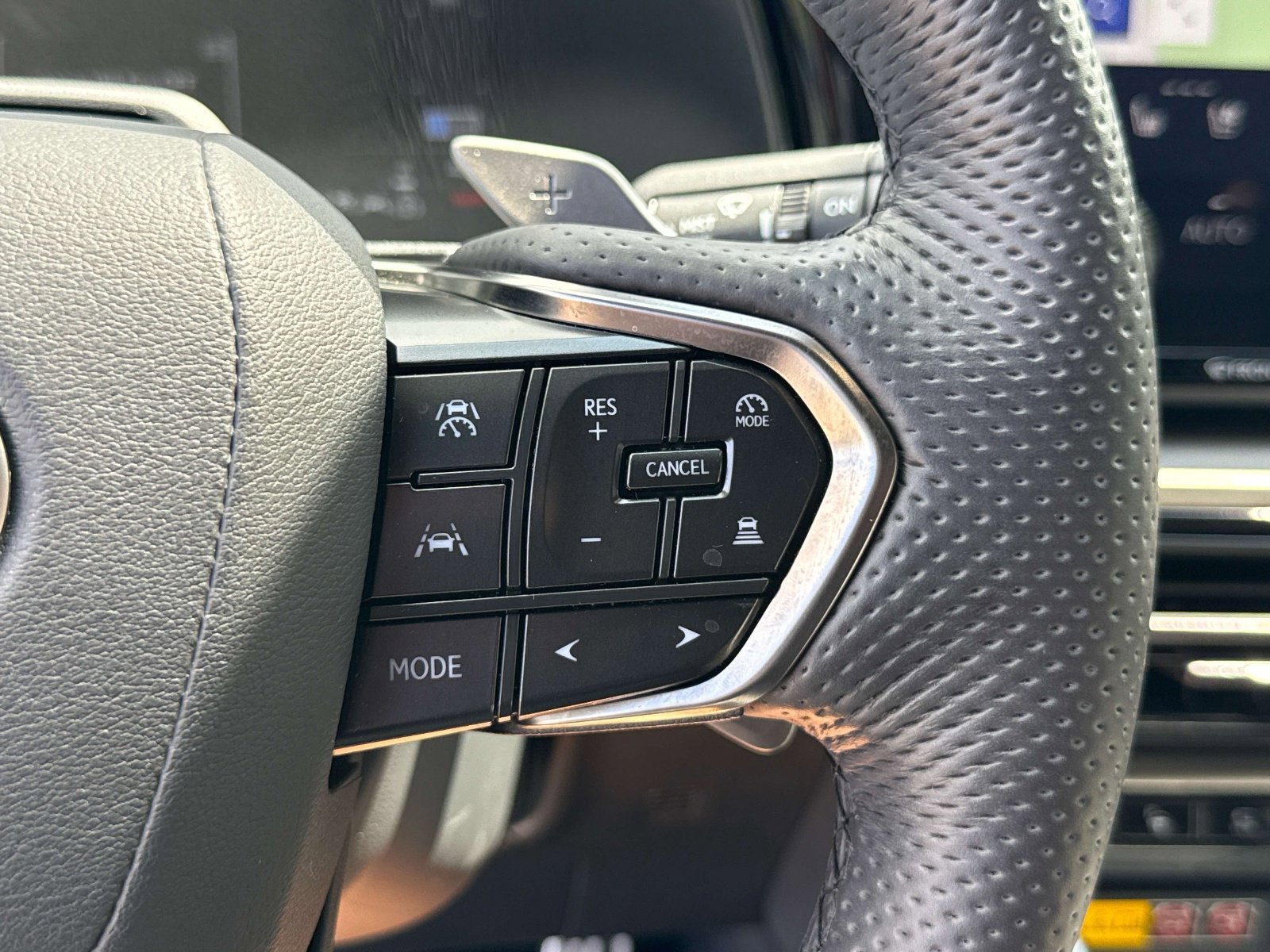 Used 2024 Lexus TX 500h AWD w/ Technology Package image 14