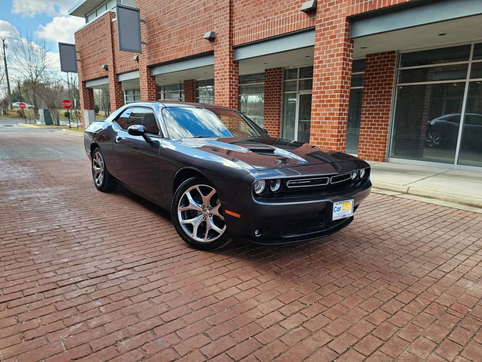 Used 2016 Dodge Challenger SXT Plus image 1