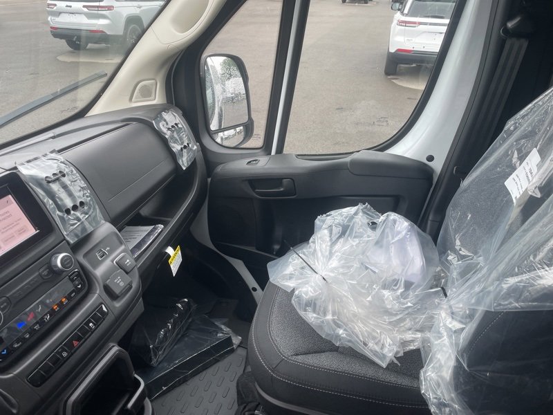 New 2025 RAM ProMaster 2500 w/ Convenience Group image 15