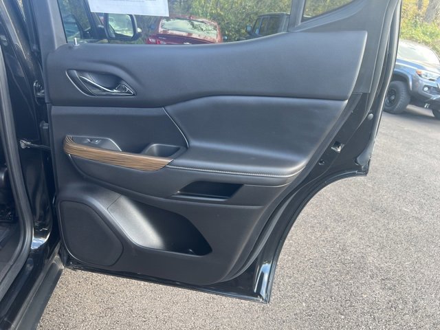 Used 2023 GMC Acadia SLE w/ Driver Convenience Package image 17