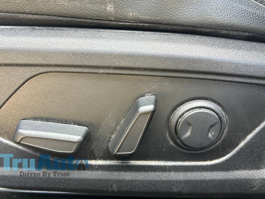 Used 2024 Hyundai Elantra Limited FWD image 23
