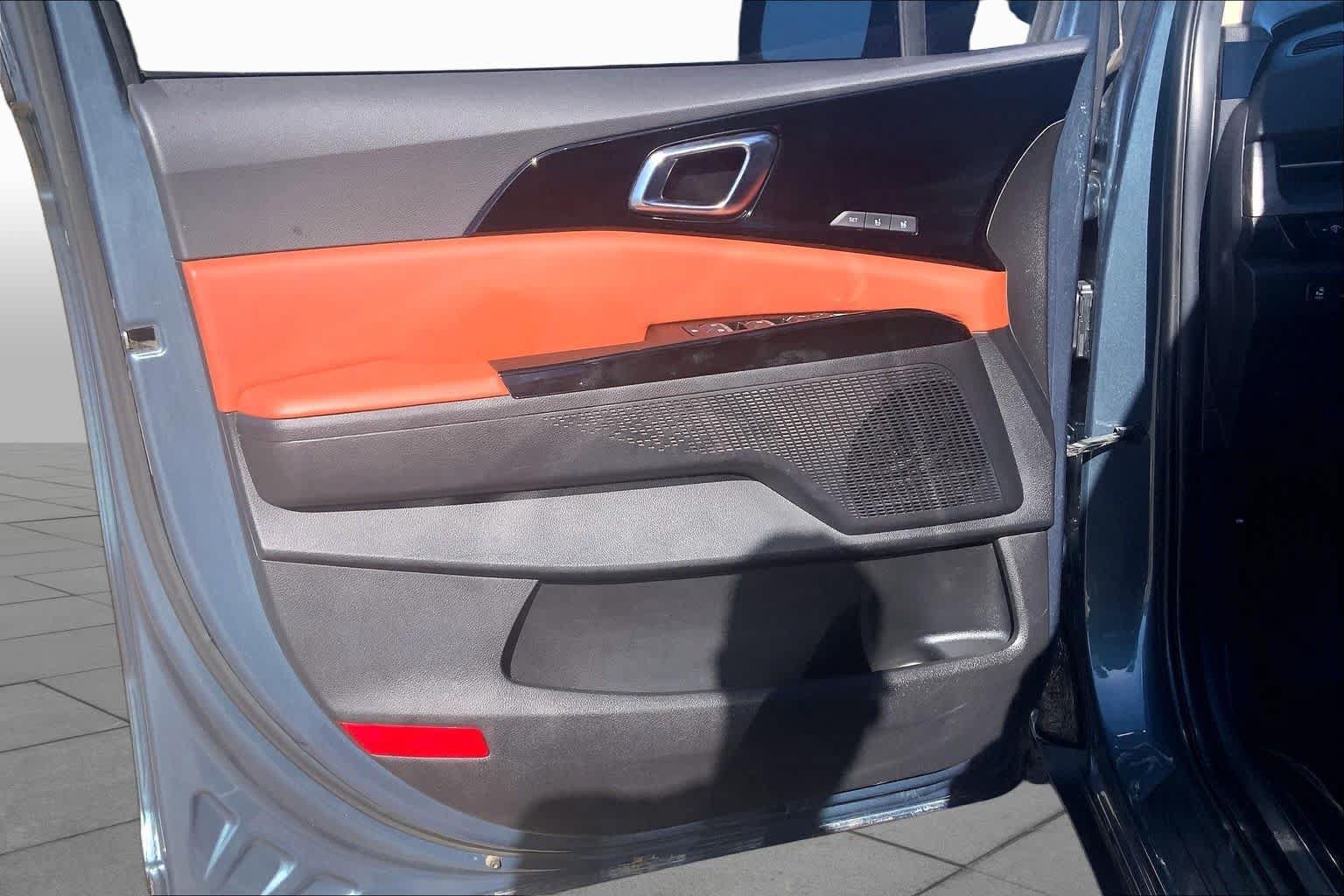 Used 2023 Kia Carnival SX FWD image 22