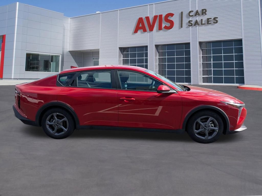 Used 2025 Kia K4 LXS image 5