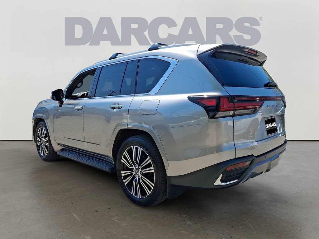 Used 2026 Lexus LX 600 4WD w/ Luxury Package image 4