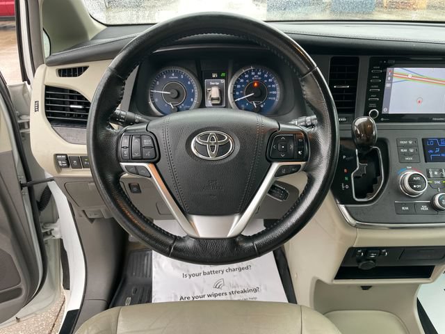 Used 2019 Toyota Sienna XLE FWD image 23