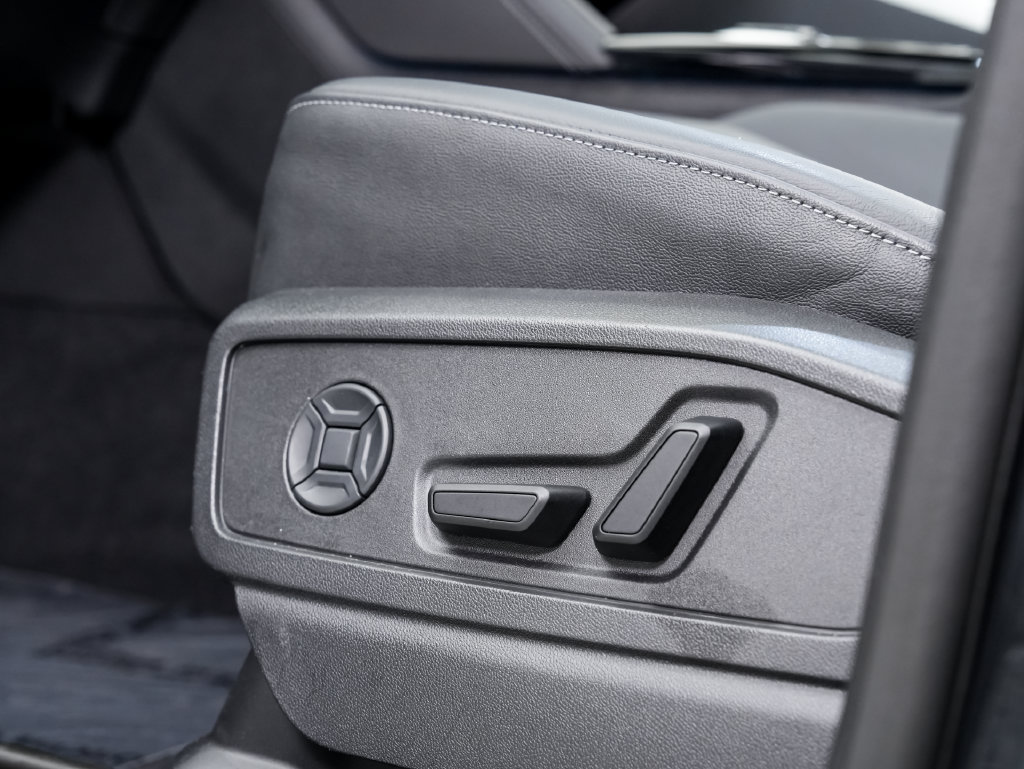 Used 2025 Audi Q5 Premium Plus AWD/4WD image 10