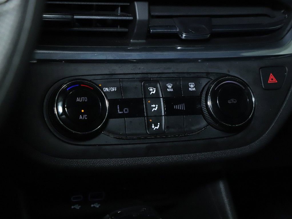 Used 2025 Buick Envista Preferred image 26