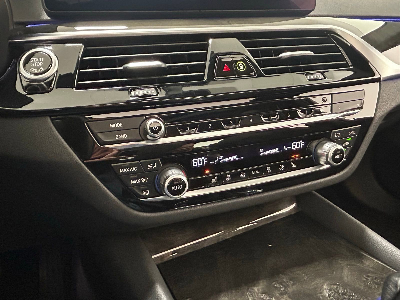 Used 2023 BMW 540i xDrive w/ Premium Package image 20