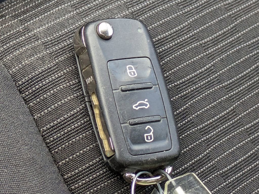 Used 2017 Volkswagen Tiguan Limited w/ Premium Package image 28