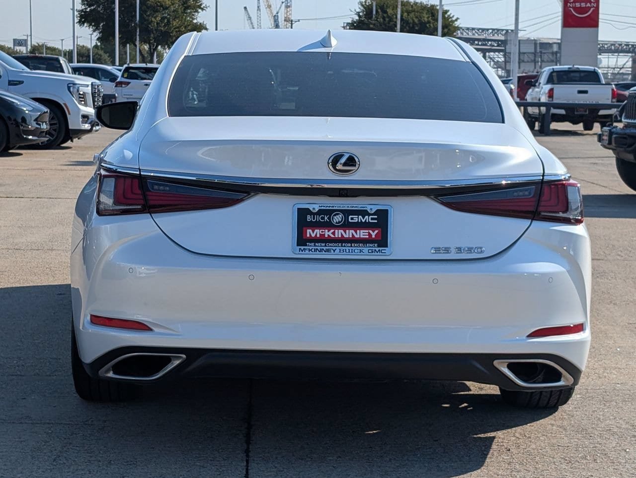 Used 2025 Lexus ES 350 w/ Premium Package FWD image 5
