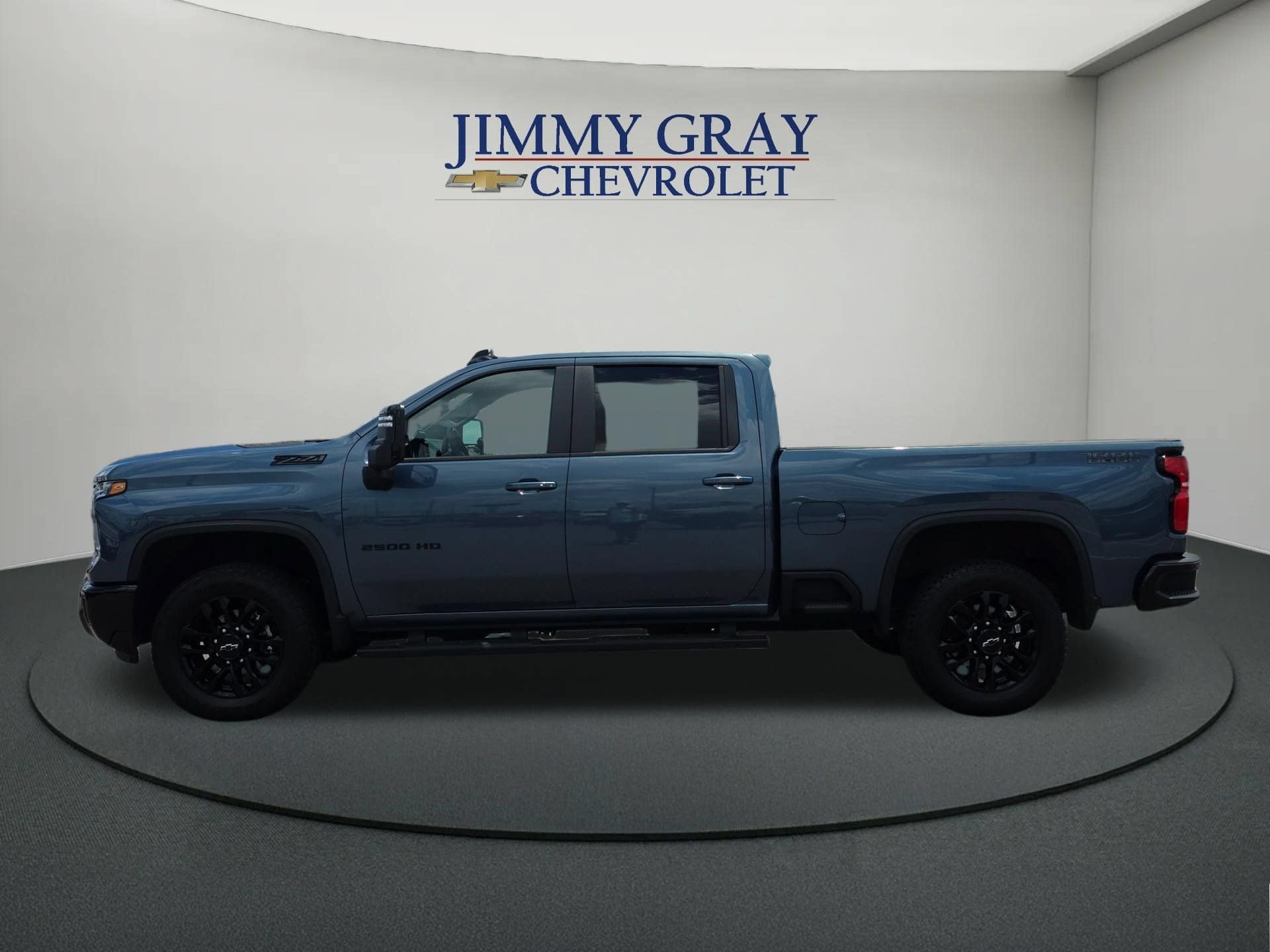 Used 2025 Chevrolet Silverado 2500 LT w/ Trail Boss Package AWD/4WD image 2