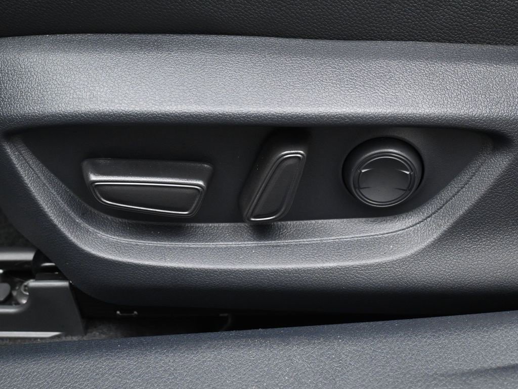 Certified 2025 Toyota Camry SE image 10