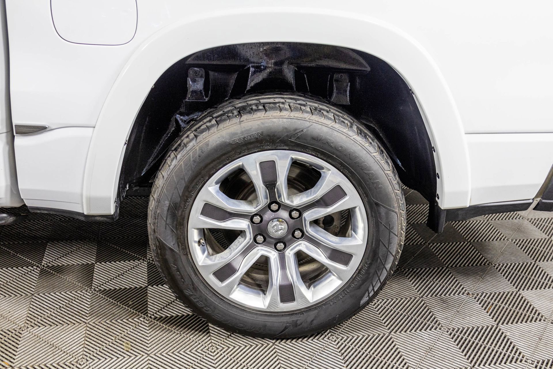 Used 2023 RAM 1500 Limited w/ Body Color Bumper Group image 44