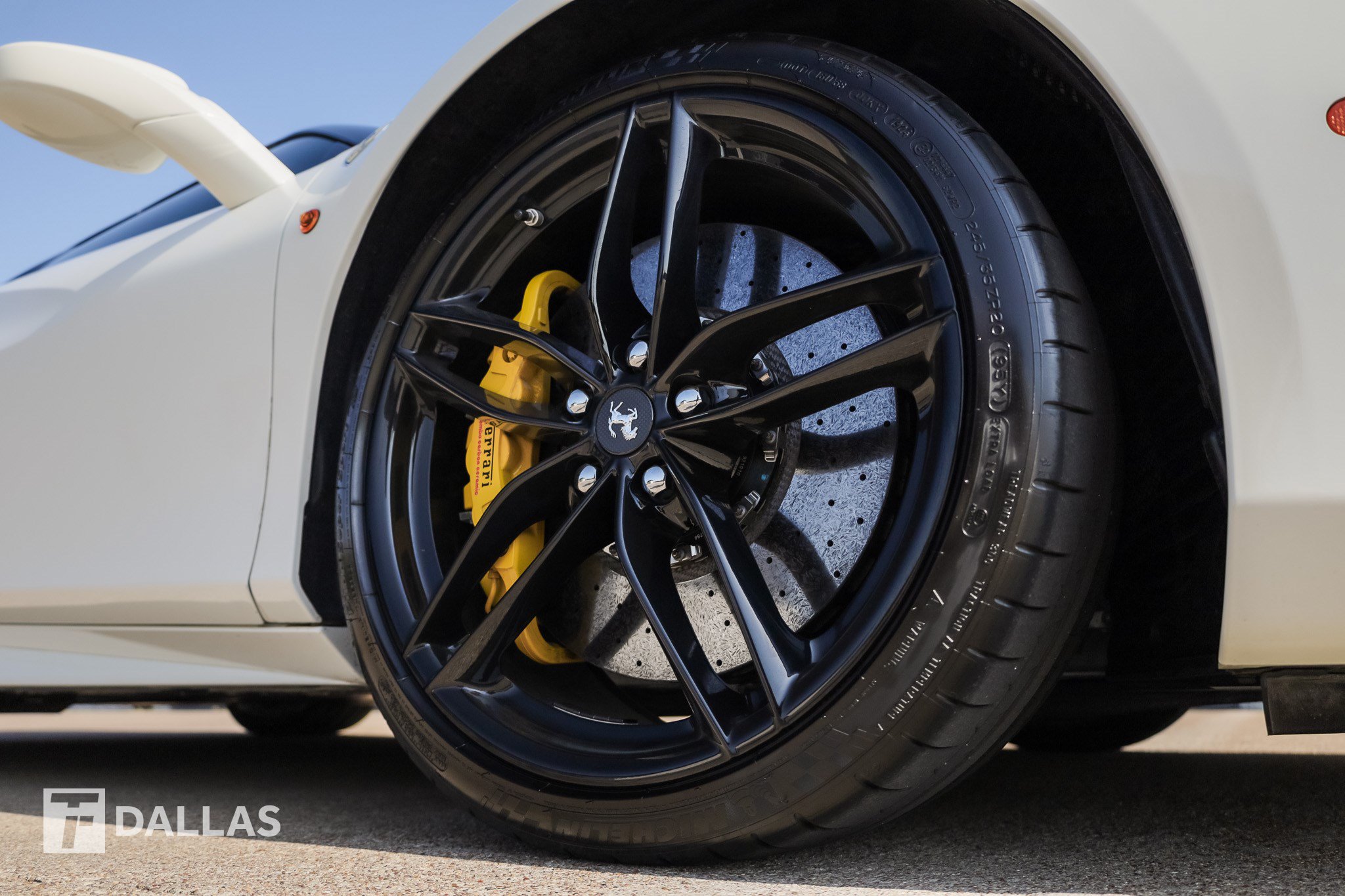 Used 2017 Ferrari 488 Spider RWD image 21