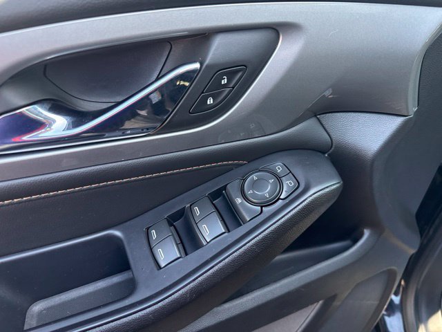 Used 2021 Chevrolet Traverse LS FWD image 18