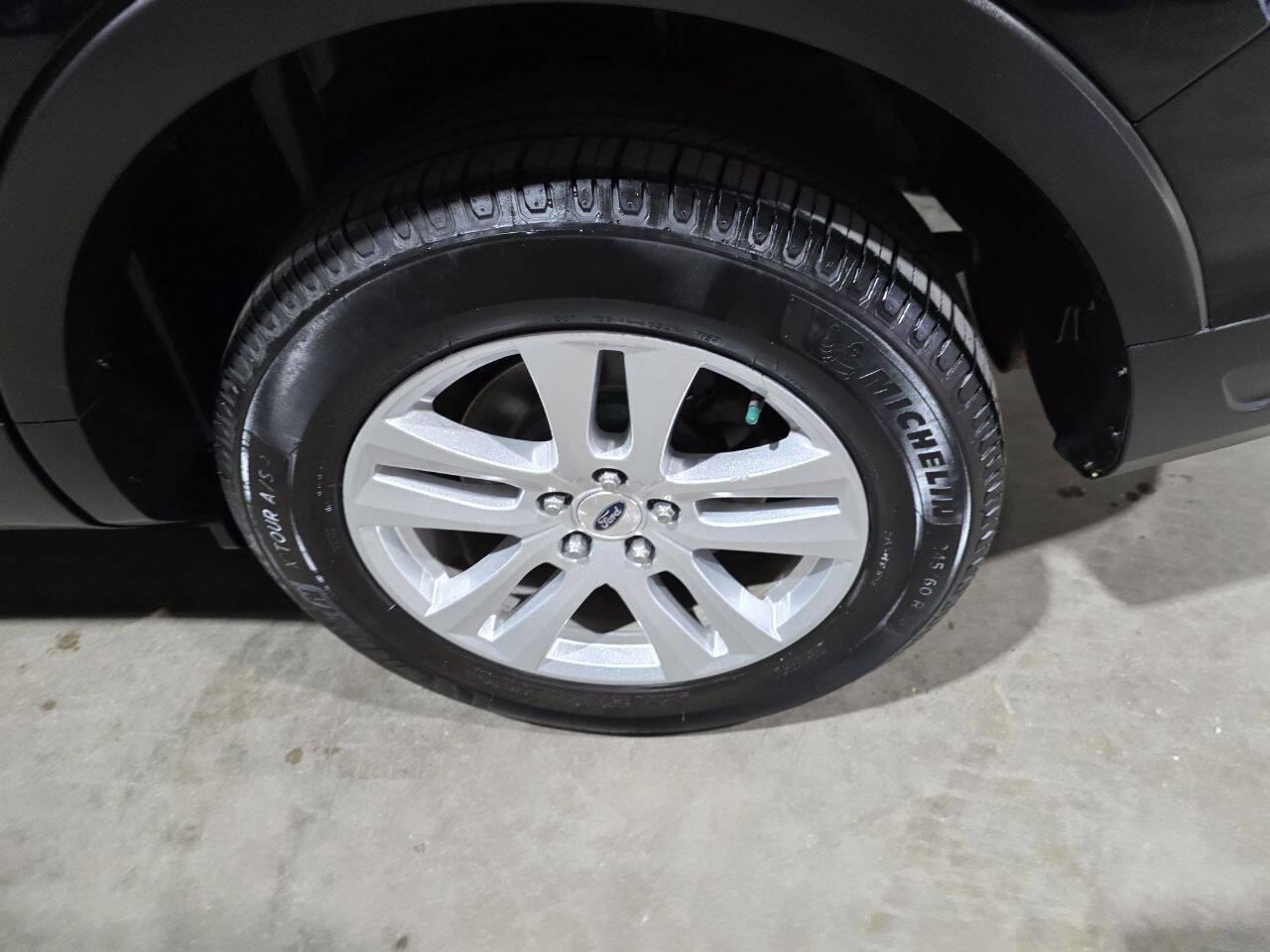 Used 2018 Ford Explorer XLT w/ Equipment Group 202A image 22