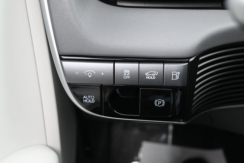 Used 2025 Hyundai Ioniq 5 Limited RWD image 25
