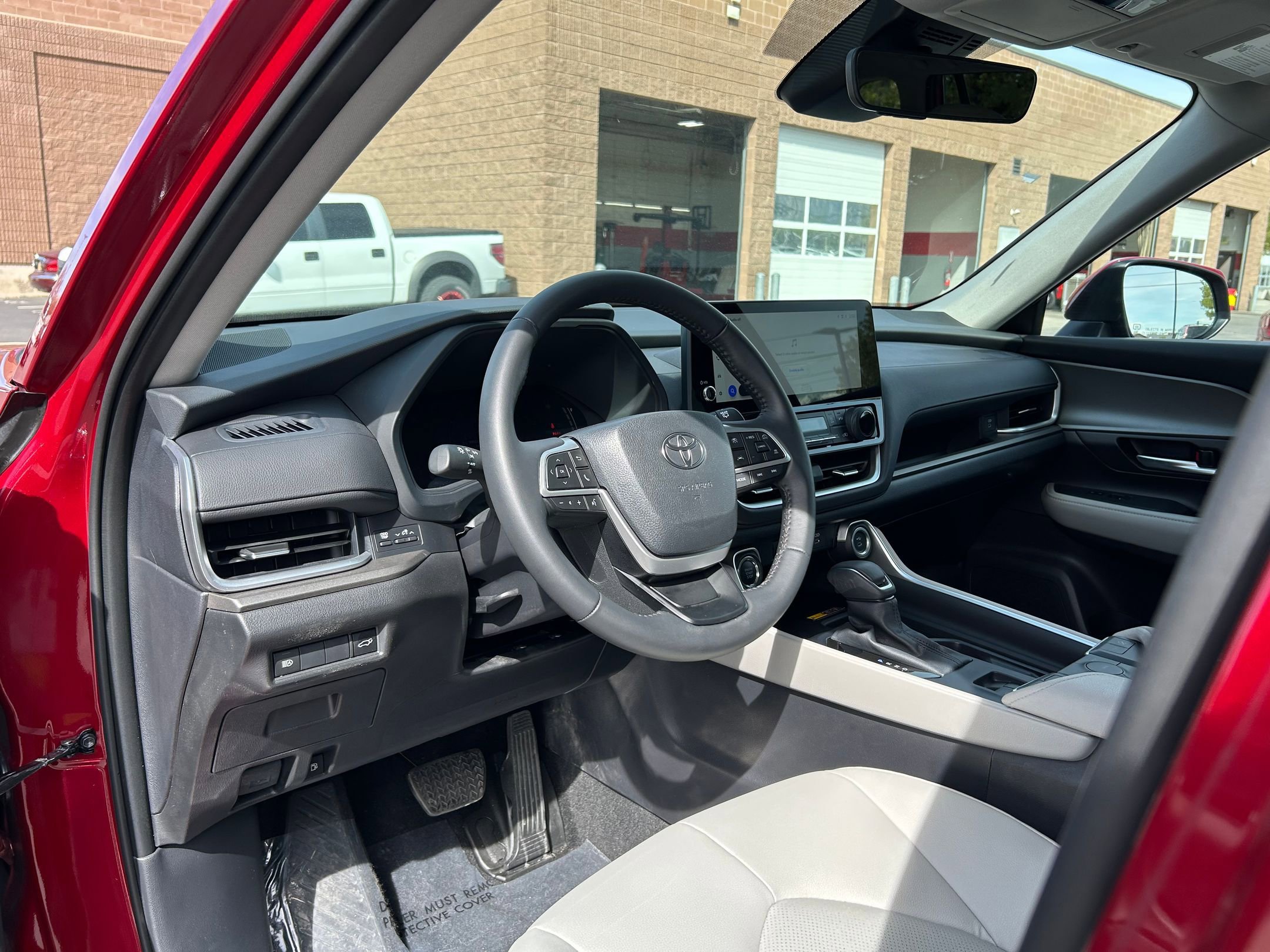 Certified 2025 Toyota Grand Highlander AWD image 12