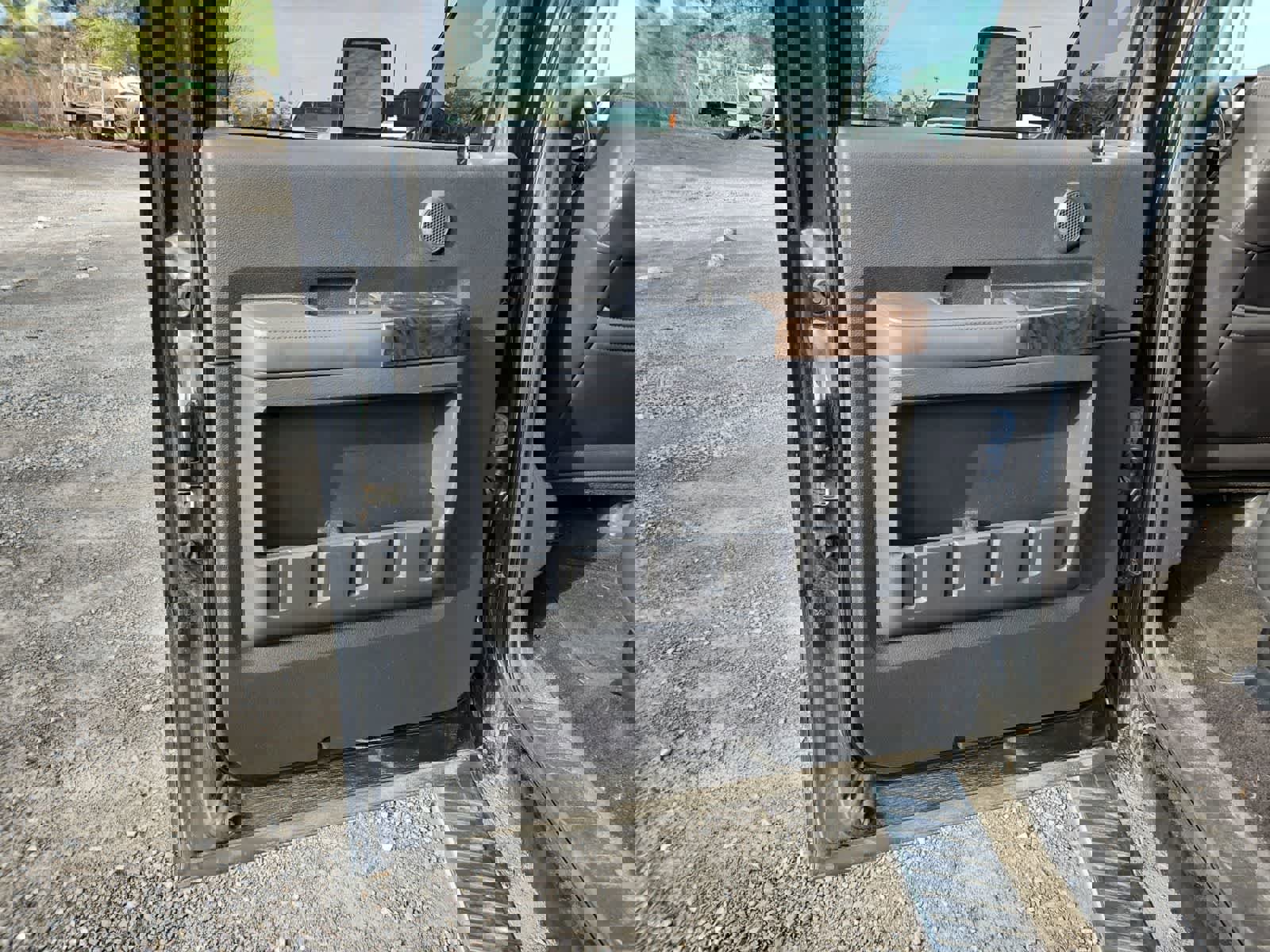 Used 2015 Ford F250 Platinum w/ FX4 Off-Road Package image 24