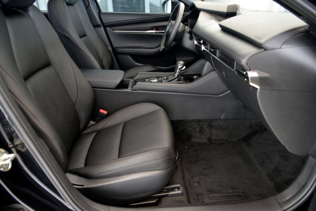 Used 2024 MAZDA MAZDA3 s FWD image 29