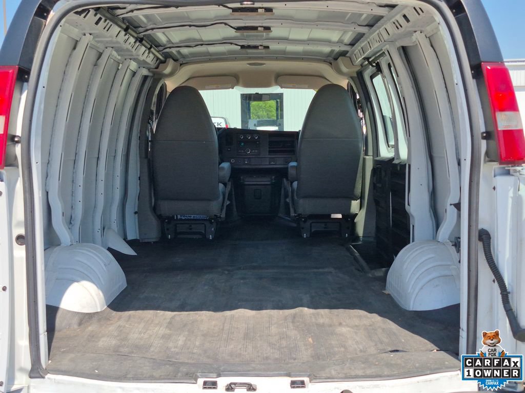 Used 2015 Chevrolet Express 2500 RWD image 20