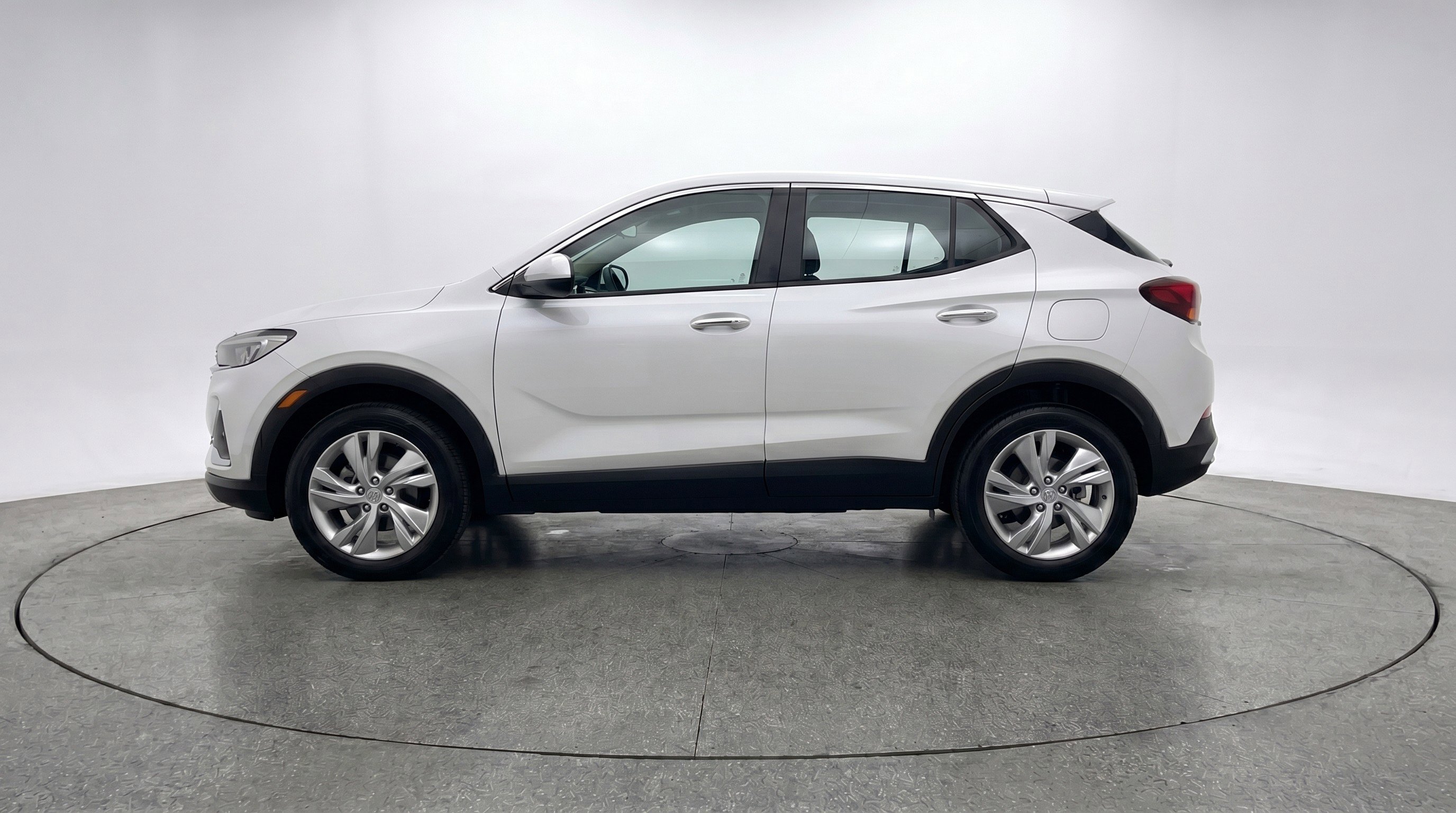 Used 2025 Buick Encore GX Preferred AWD/4WD image 5