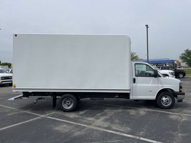 New 2025 GMC Savana 3500 w/ Power Convenience Package RWD image 2
